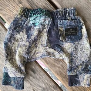 MUNSTER SZ 0-3M VGUC KHAKI TAN BABY TEAL BROWN WASHED print jogger style sweatpa